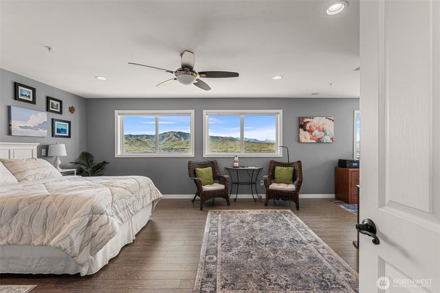 591 Daniels Drive NE, East Wenatchee, WA 98802