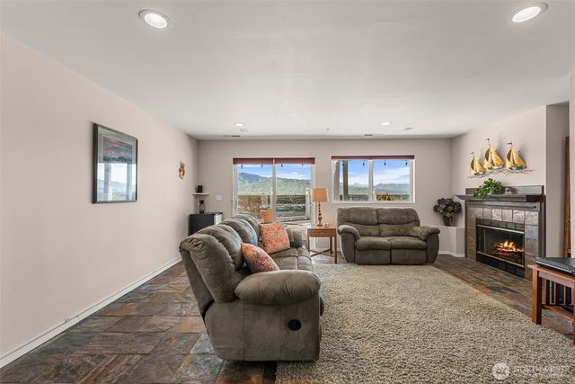 591 Daniels Drive NE, East Wenatchee, WA 98802