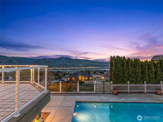 591 Daniels Drive NE, East Wenatchee, WA 98802