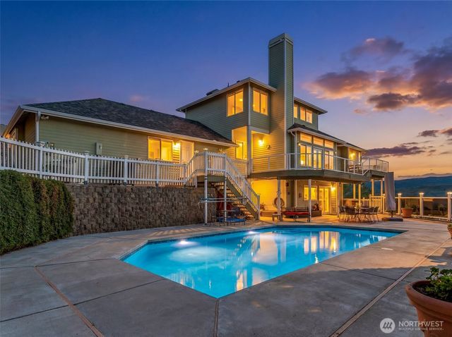 591 Daniels Drive NE, East Wenatchee, WA 98802