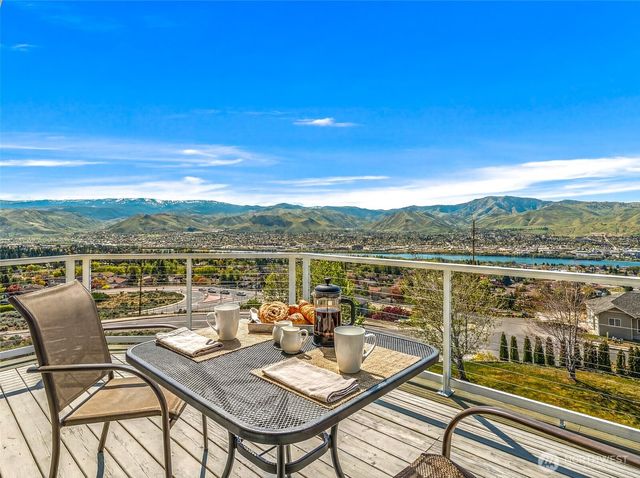 591 Daniels Drive NE, East Wenatchee, WA 98802