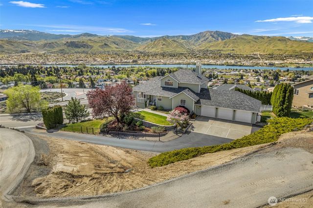 591 Daniels Drive NE, East Wenatchee, WA 98802