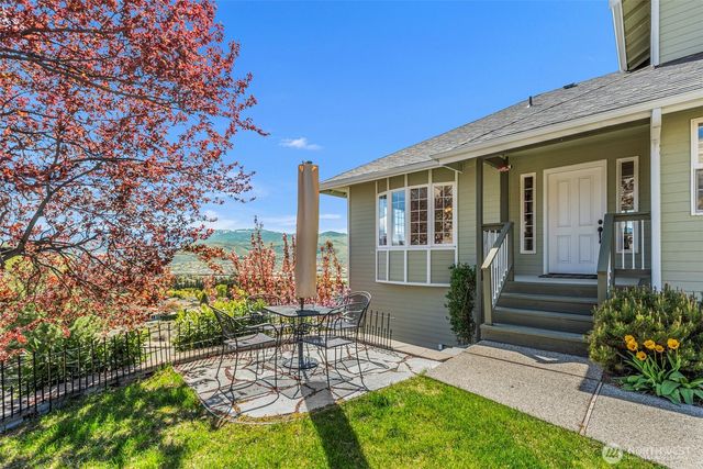 591 Daniels Drive NE, East Wenatchee, WA 98802