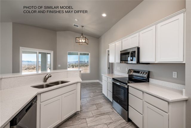 3440 N Bowie Road, Golden Valley, AZ 86413