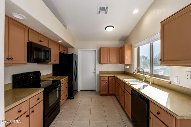 20020 N COYOTE LAKES Parkway, Surprise, AZ 85378