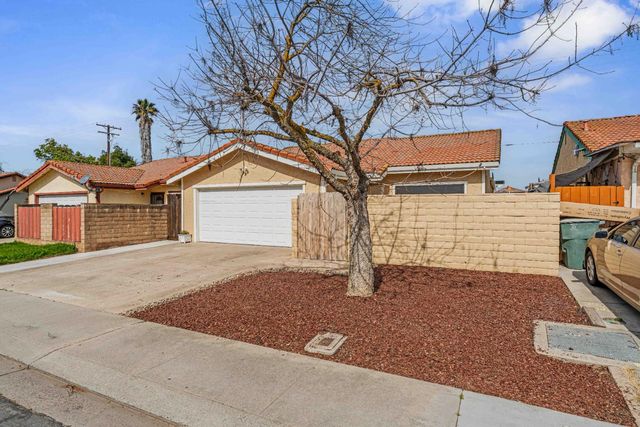 2165 Sharon Way, Modesto, CA 95350