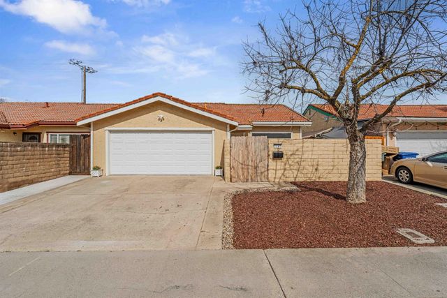 2165 Sharon Way, Modesto, CA 95350