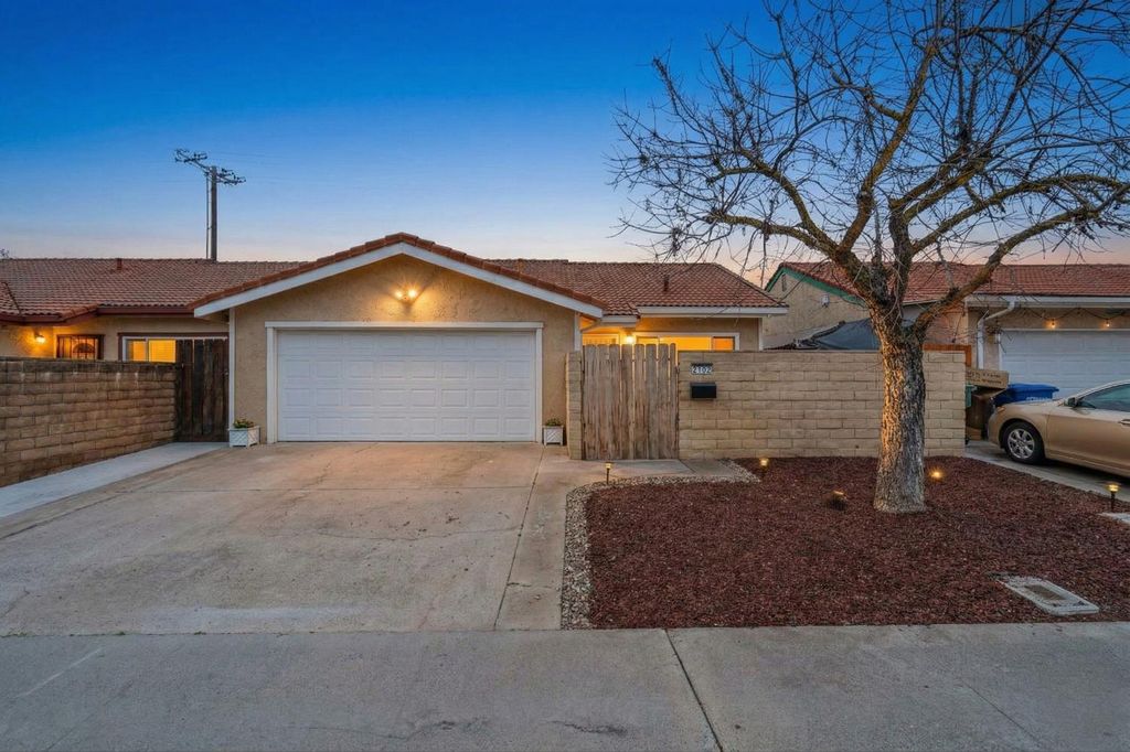 2165 Sharon Way, Modesto, CA 95350