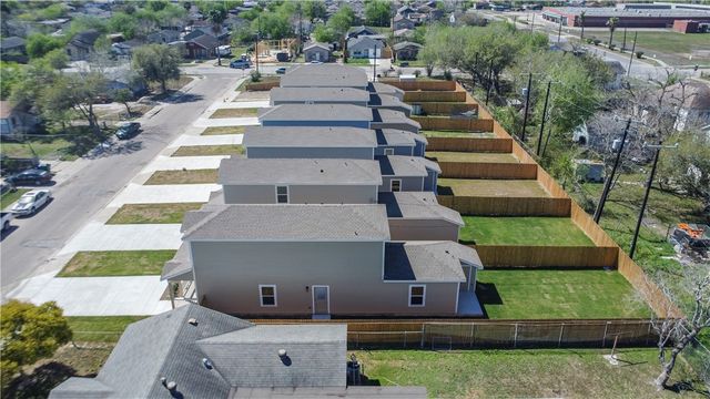 3023 Sabinas St, Corpus Christi, TX 78405