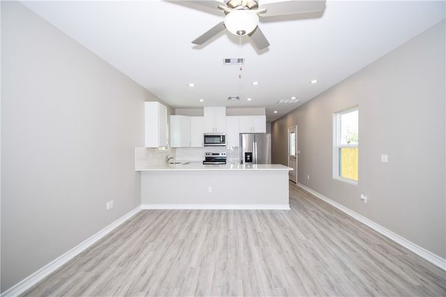 3023 Sabinas St, Corpus Christi, TX 78405