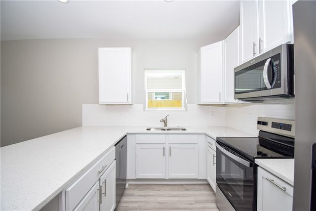 3023 Sabinas St, Corpus Christi, TX 78405