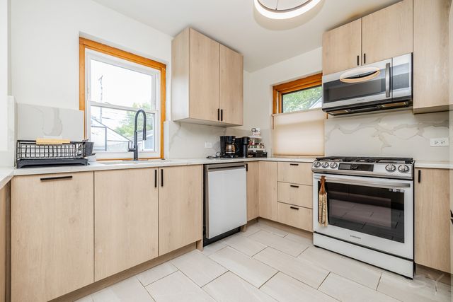 7535 Kenton Avenue, Skokie, IL 60076