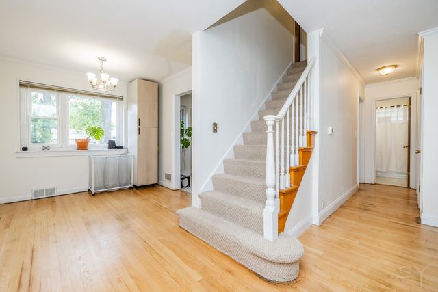 7535 Kenton Avenue, Skokie, IL 60076