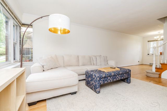 7535 Kenton Avenue, Skokie, IL 60076