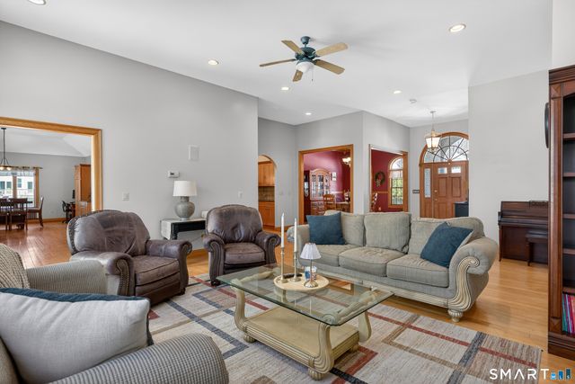 174 Westfort Drive, Meriden, CT 06451