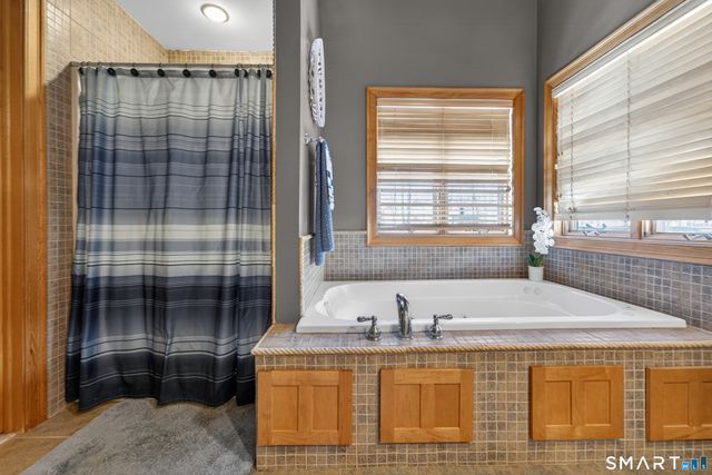 174 Westfort Drive, Meriden, CT 06451