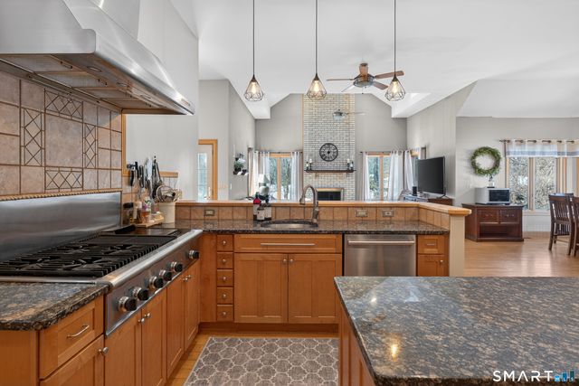 174 Westfort Drive, Meriden, CT 06451