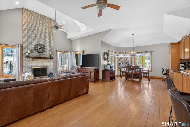 174 Westfort Drive, Meriden, CT 06451