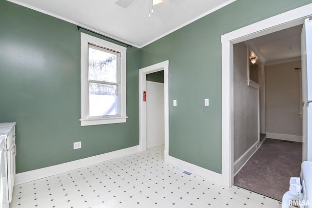 1622 W CALLENDER Street, Peoria, IL 61606