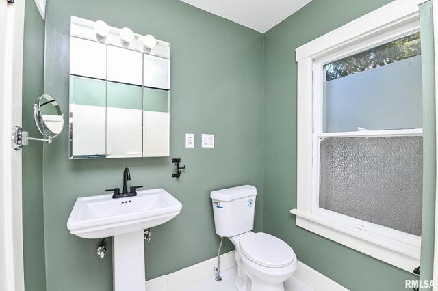 1622 W CALLENDER Street, Peoria, IL 61606