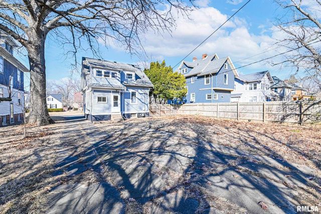 1622 W CALLENDER Street, Peoria, IL 61606