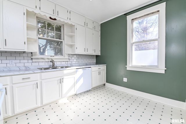 1622 W CALLENDER Street, Peoria, IL 61606