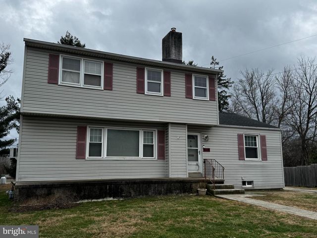 1701 HARMON RD, Conshohocken, PA 19428