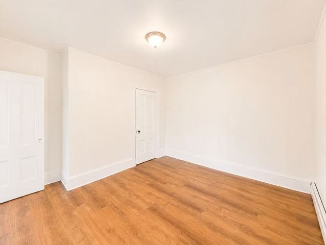152 Spruce St 1, Watertown, MA 02472