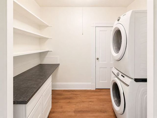 152 Spruce St 1, Watertown, MA 02472