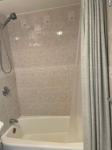 20 Hammond Pond Pkwy 208, Newton, MA 02467