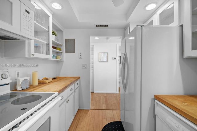 177 Ocean Lane Dr 703, Key Biscayne, FL 33149