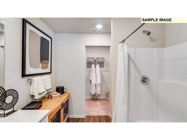 5717 Durst St, Eugene, OR 97402