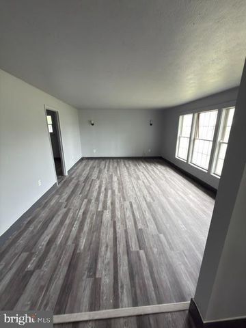 130 WHITE OAK RD, White Post, VA 22663