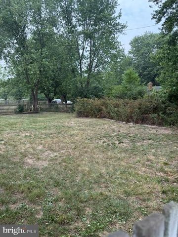 130 WHITE OAK RD, White Post, VA 22663