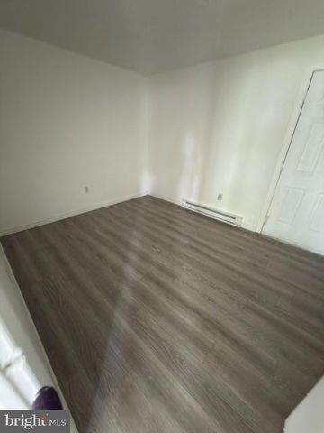 130 WHITE OAK RD, White Post, VA 22663