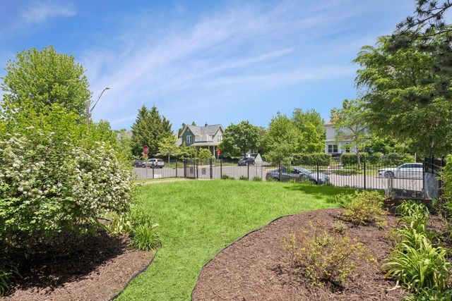 2700 Pillsbury Avenue S, Minneapolis, MN 55408