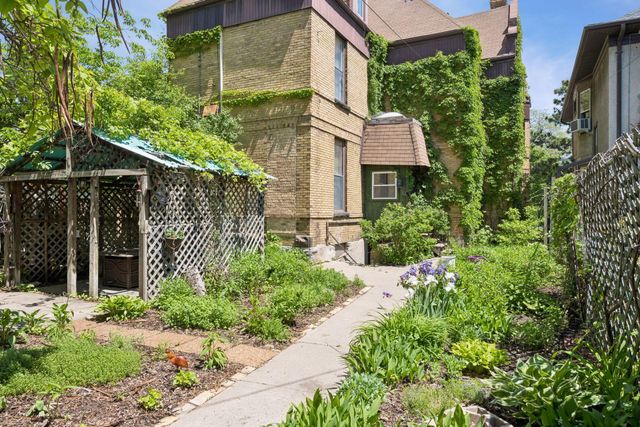 2700 Pillsbury Avenue S, Minneapolis, MN 55408