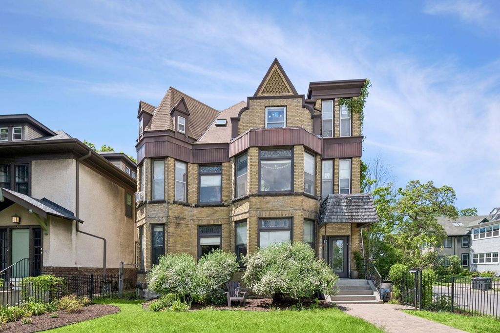 2700 Pillsbury Avenue S, Minneapolis, MN 55408