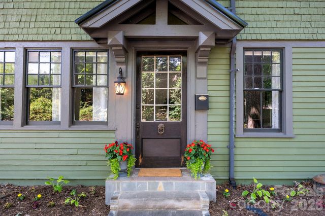 11 Cullowhee Street, Asheville, NC 28801