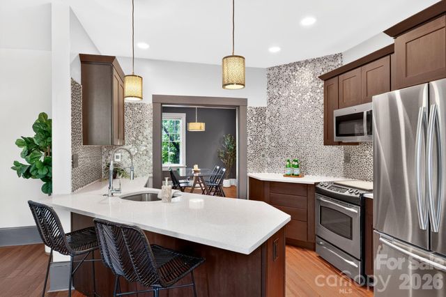 11 Cullowhee Street, Asheville, NC 28801