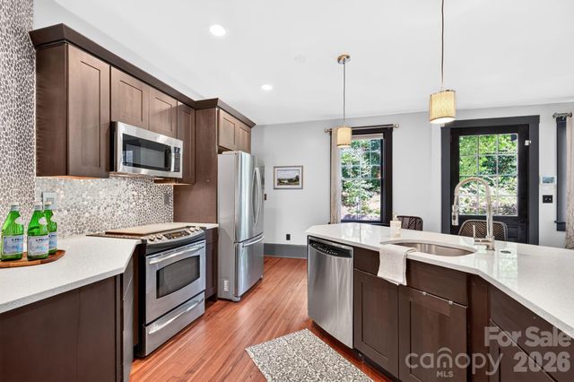 11 Cullowhee Street, Asheville, NC 28801