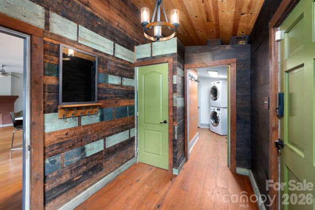 11 Cullowhee Street, Asheville, NC 28801