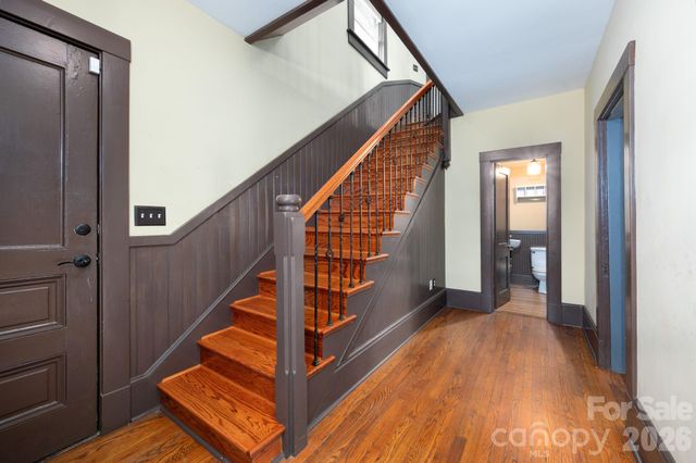 11 Cullowhee Street, Asheville, NC 28801