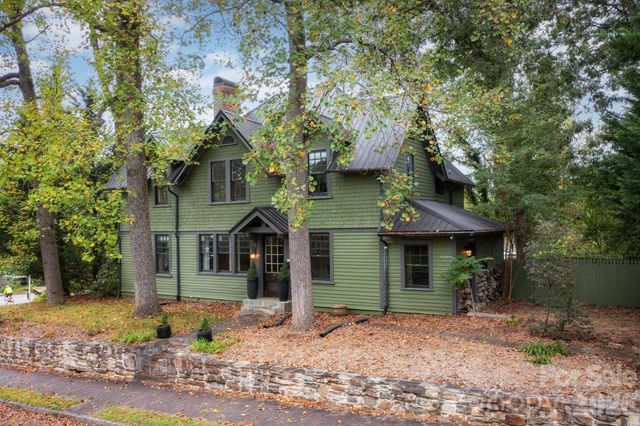 11 Cullowhee Street, Asheville, NC 28801