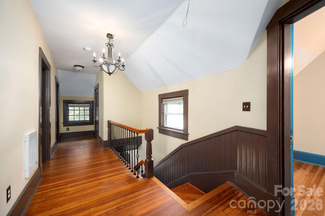 11 Cullowhee Street, Asheville, NC 28801
