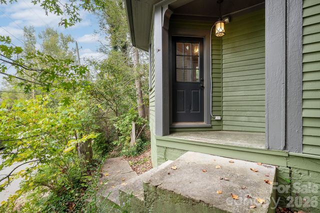 11 Cullowhee Street, Asheville, NC 28801