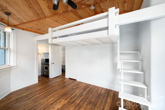 11 Cullowhee Street, Asheville, NC 28801
