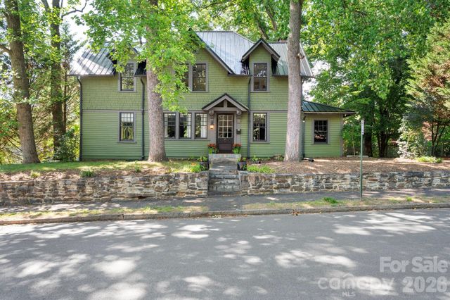 11 Cullowhee Street, Asheville, NC 28801