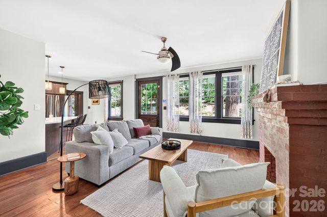 11 Cullowhee Street, Asheville, NC 28801