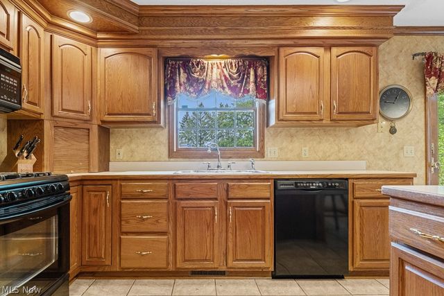 6962 Mapleridge Circle NW, Canton, OH 44718